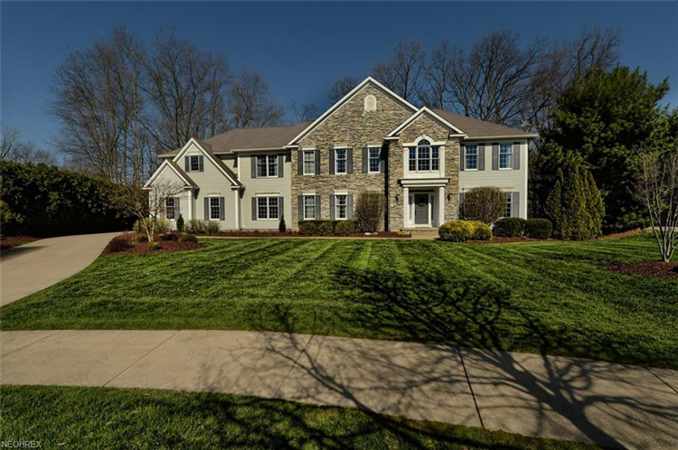 621 Rustic Knoll Dr, Kent, Ohio